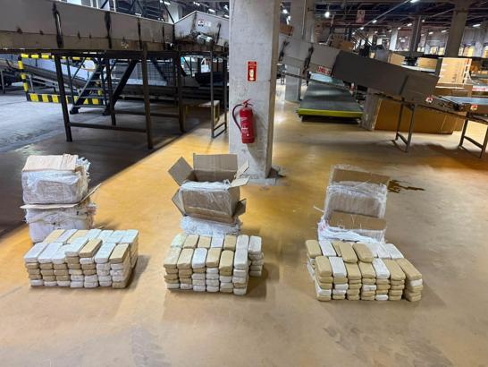 Kahramankazan'da kargo takip merkezinde 109 kilo uyuşturucu ele geçirildi: 1 tutuklama