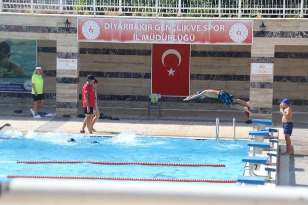 Diyarbakır'da 35 bin kişi, 'Yüzme Bilmeyen Kalmasın' projesinden yararlandı