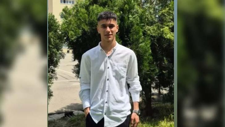 19 yaşındaki Berat, odasında ölü bulundu