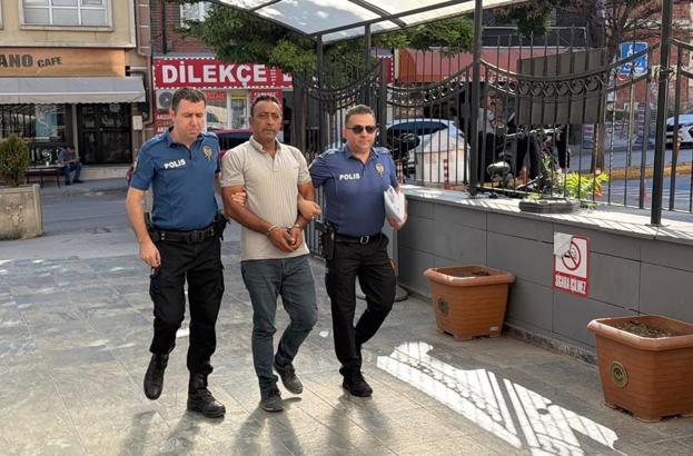 Seyyar satıcıyı bıçaklayan şüpheli tutuklandı