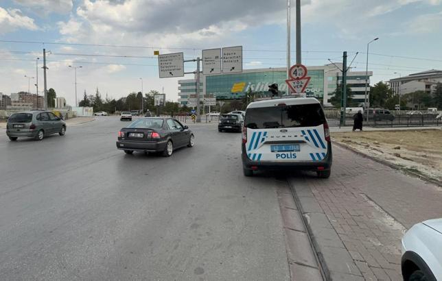 Kıskançlık nedeniyle akranını bıçakladı