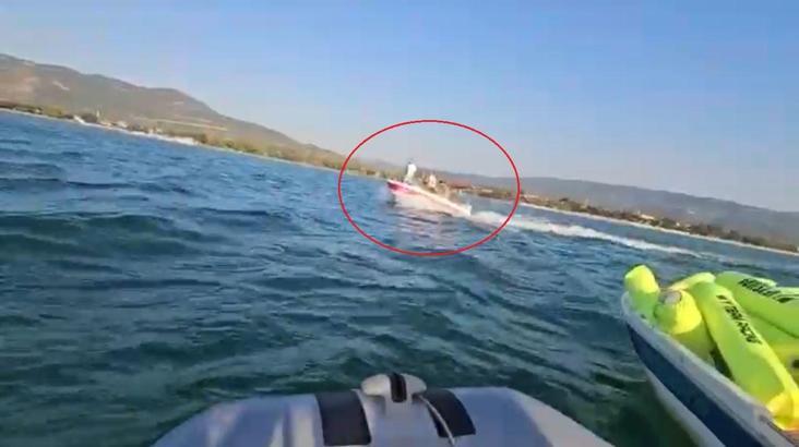 İznik Gölü'nde  bottan düşen 3 kişiyi vatandaşlar kurtardı:  Olay anı kamerada