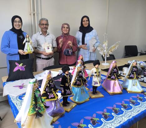 Karabağ'ın endemik bitkisi Har-ı Bülbül, hediyelik eşyaları süslüyor