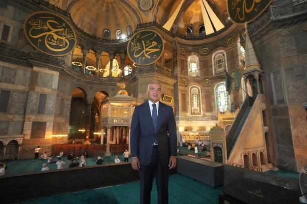 Ayasofya’da Cumhuriyet tarihinin en kapsamlı restorasyonu: 4 etaptan 3’ü tamamlandı