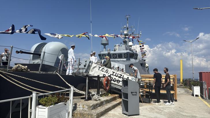 TCG Tuzla, Yalova’da vatandaşların ziyaretine açıldı