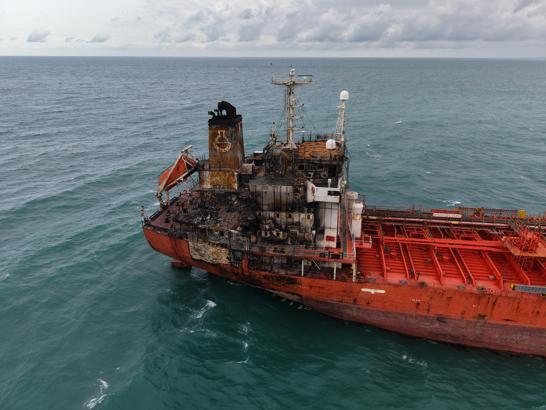 Karadeniz’de dron saldırısına uğrayan tanker, Samsun’da karaya oturdu