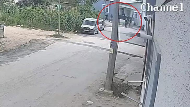 Sokakta tartıştığı kiracısını tüfekle öldürdü; o anlar kamerada