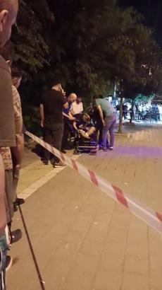 Kaldırımda yürürken silahlı saldırıda yaralandı