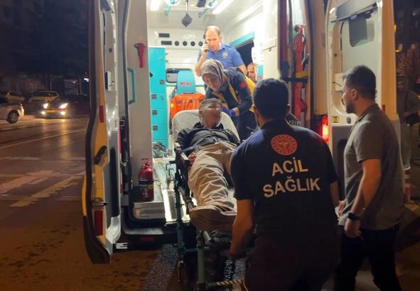 Tabancayla vurulup tramvaya binen genç, hastaneye kaldırıldı