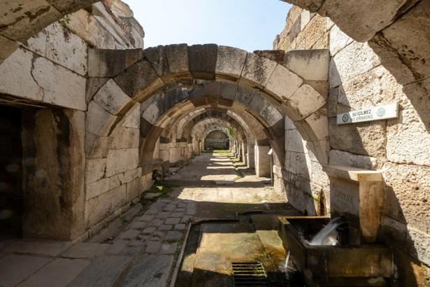 Smyrna'dan bugüne akan 2 bin yıllık su