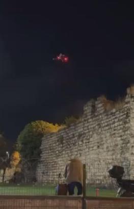 Fatih’te açık alanda alkol içenlere polis dronundan uyarı