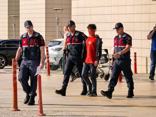 Kavga ettiği çocuğun çenesini kıran şüpheli tutuklandı