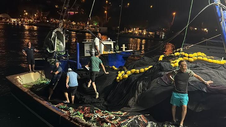 Muğla'da balıkçılar, 'Vira Bismillah' diyerek denize açıldı