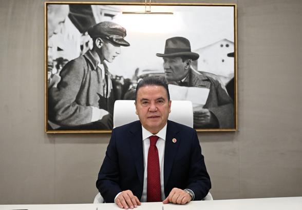 Antalya'da 'fuhşa aracılık' soruşturmasında 7 gözaltı; dosyada Muhittin Böcek detayı