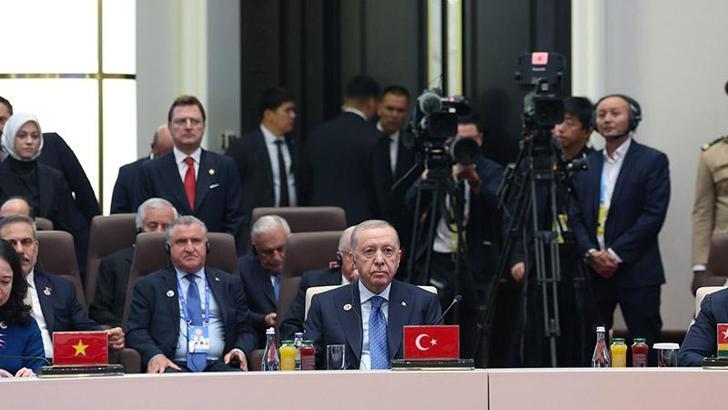 Cumhurbaşkanı Erdoğan: Tüm dünyada barış, huzur ve istikrar için çalışmaya devam ediyoruz