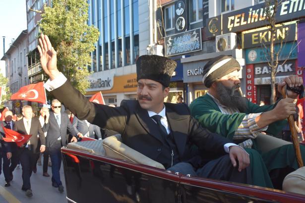 Atatürk'ün Sivas'a gelişi temsili olarak canlandırıldı