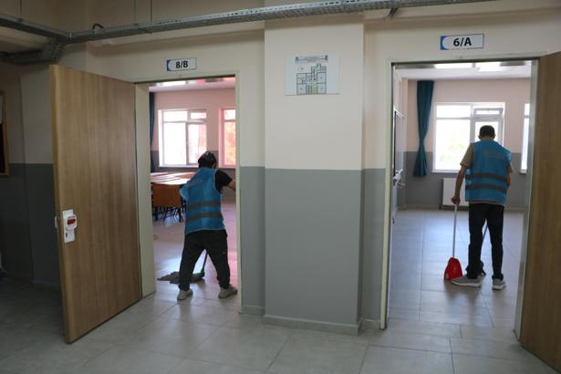 Denetimli serbestlik yükümlüleri 4 okulu yeni eğitim dönemine hazırladı