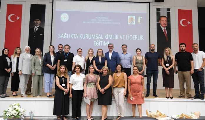 Sağlık yöneticilerine güçlü liderlik eğitimi