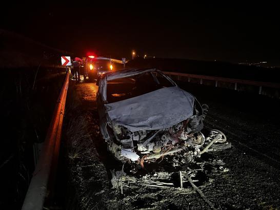 Kayseri’de çarpışan motosiklet ile otomobil yandı: 2 yaralı