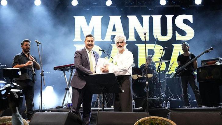 Bursa'da Manuş Baba konseri