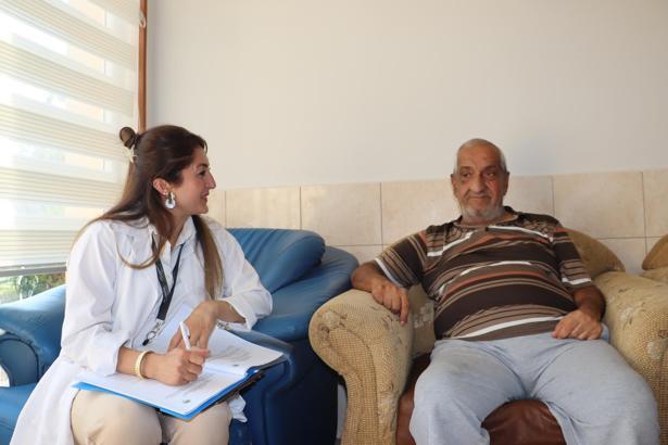 Toroslar Belediyesinden huzurevi sakinlerine kişisel bakım hizmeti
