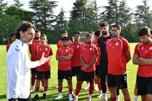 Depremin yaralarını sarmaya çalışan Malatya'da tek profesyonel futbol takımı kaldı