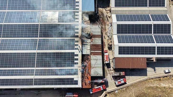 Kayseri’de tekstil fabrikasının deposunda yangın