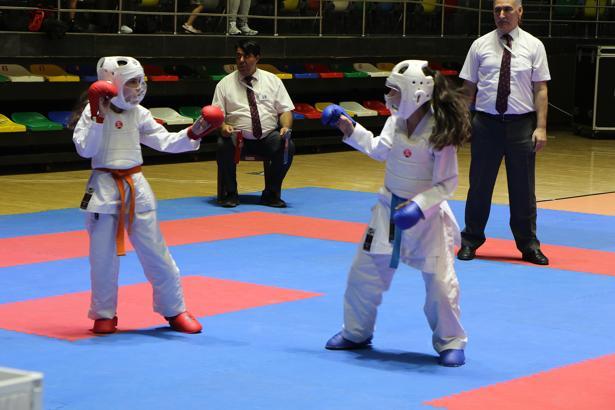 Karadeniz ve Hazar Ülkeleri Karate Şampiyonası Samsun’da başladı