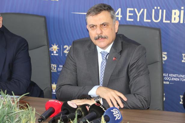 Bakan Çiftçi, Ertuğrul Gazi Türbesi’ni ziyaret etti