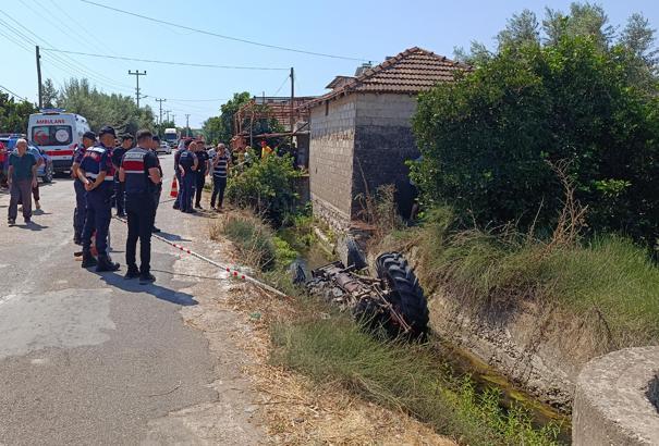 Kanala devrilen traktörün sürücüsü öldü