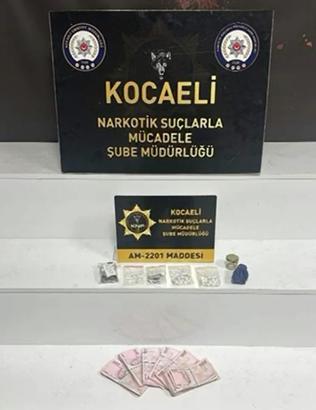 Mutfaktan uyuşturucu, fırın dolabından 65 bin TL çıktı; 2 şüpheli tutuklandı