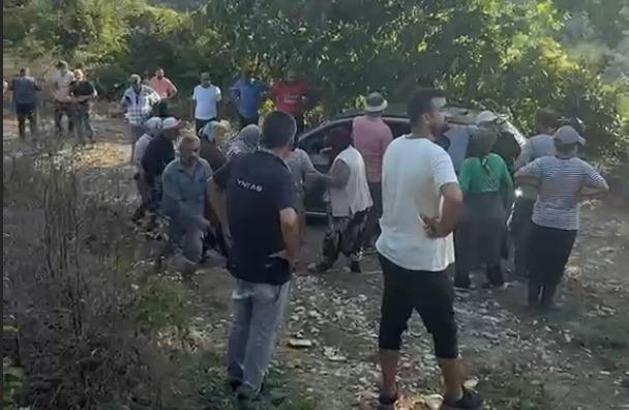 Devrilen traktörün altında kalarak yaşamını yitirdi