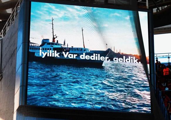 İyilik Var Gönüllülük Platformu’nun tanıtımı Fenerbahçe-Beşiktaş maçında yapıldı