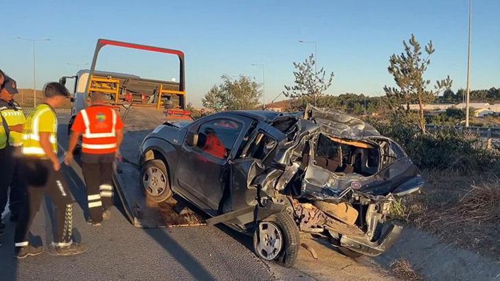 Kuzey Marmara Otoyolu'nda TIR hafif ticari araca çarptı: 1'i çocuk, 5 yaralı