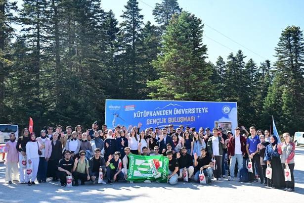 Yıldırım Belediye Başkanı, üniversite sınavını kazanan gençlerle buluştu