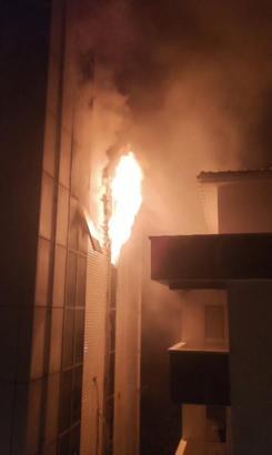 Beykoz’da 7 katlı plazada çıkan yangın söndürüldü