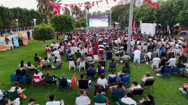 Avrupa şampiyonluğu Mersin’i sardı