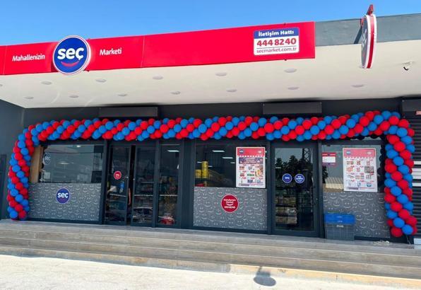 Seç Market’ten Hatay’da esnafa destek