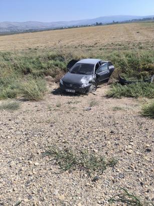 Kavşakta otomobiller çarpıştı: 4 yaralı