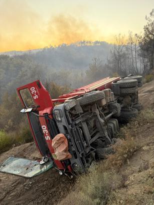 Adana'da 2 farklı bölgede orman yangını (4)