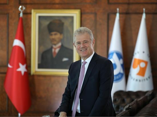 '9 Eylül milletimizin bağımsızlık mücadelesinin zaferle taçlandığı tarihi bir dönüm noktasıdır'