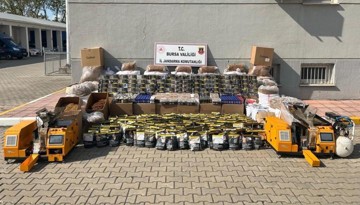 Bursa’da 3,2 milyon TL’lik kaçak tütün ve sigara ele geçirildi