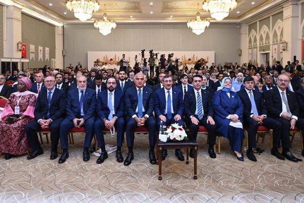 Cevdet Yılmaz: İnsan haklarını savunan herkes, Müslümanlara saldırılara da aynı açık tavrı almalı