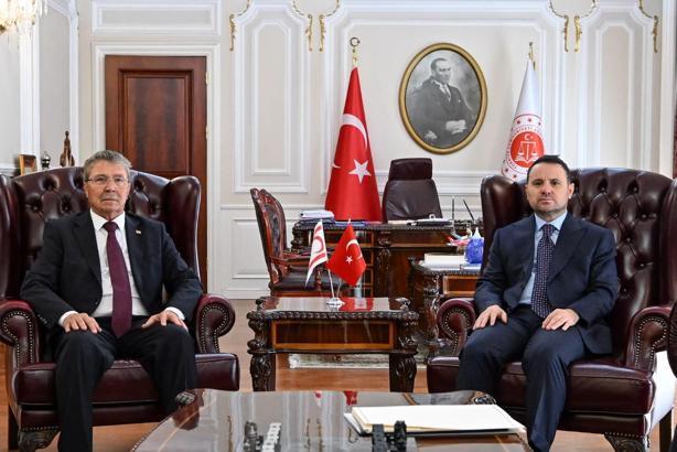 Bakanlar Gürlek ve Güler, KKTC Başbakanı Üstel ile bir araya geldi