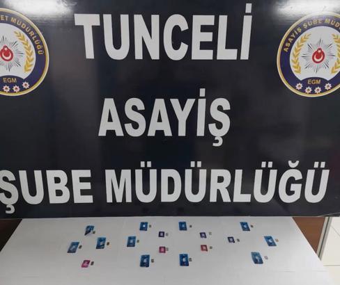 Tunceli’de kuyumcuları sahte altınla dolandıran 2 şüpheli yakalandı