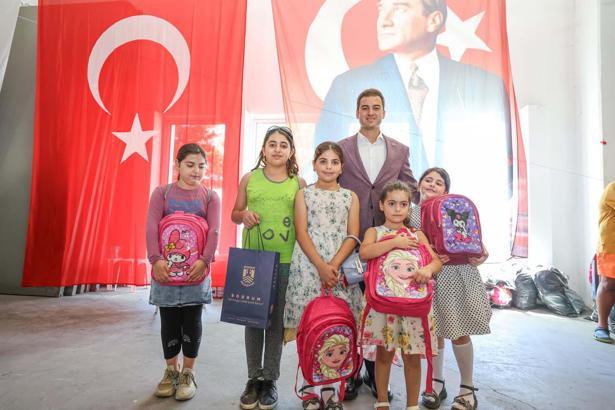Bodrum'da öğrencilere kırtasiye paketi ve burs desteği