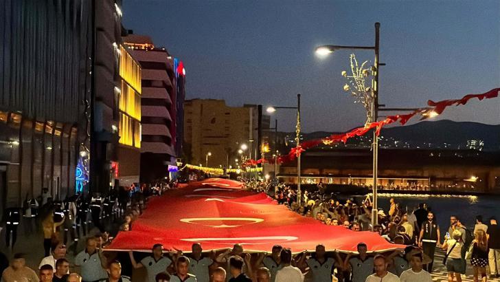 İzmir'de 9 Eylül kutlamaları 'Zafer Yürüyüşü' ile başladı (4)