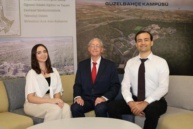İzmir Ekonomili gençler İtalya yolcusu