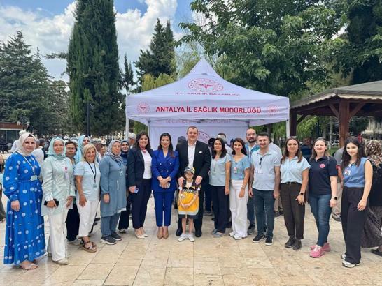 Kaymakam Yılmazer'den sağlık standına ziyaret