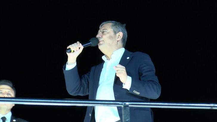Özgür Özel Üsküdar’da konuştu